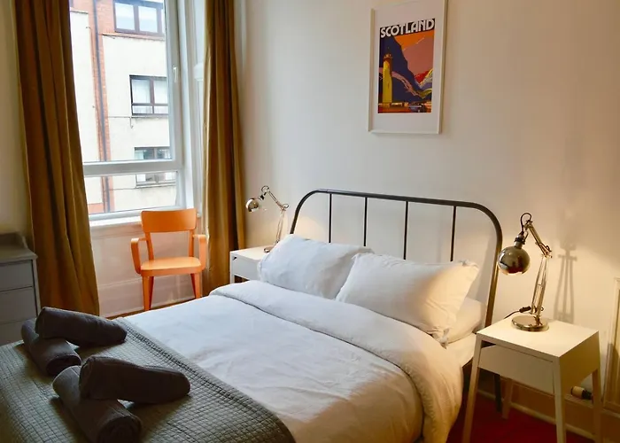 Bright Apartment Close To West End