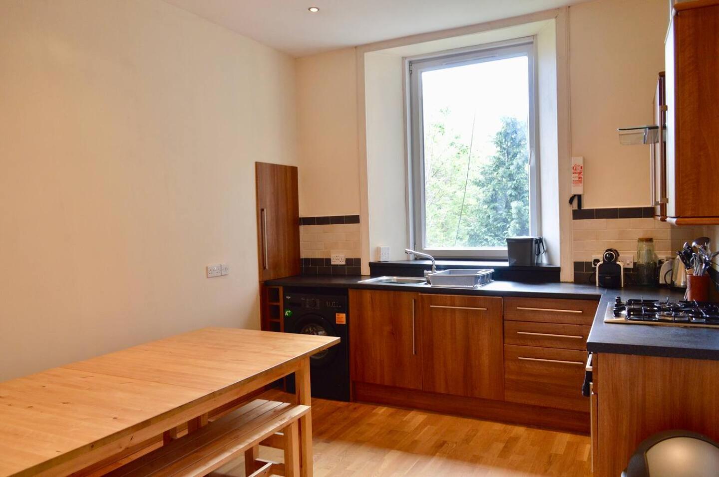 Bright Close To West End Edinburgh
